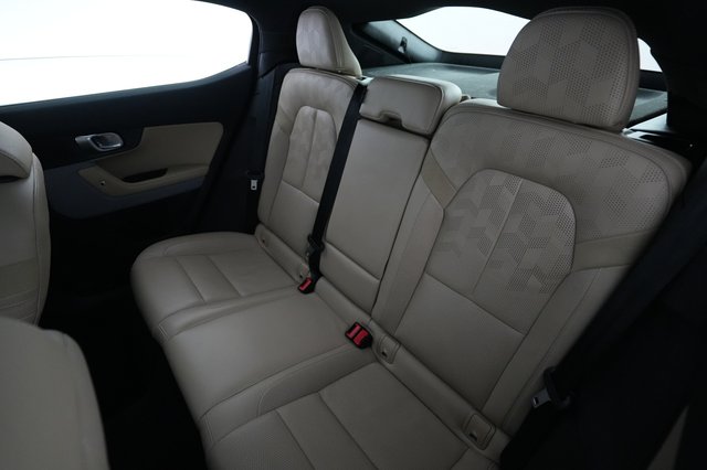 2022 Polestar 2 — photo 18 of 24