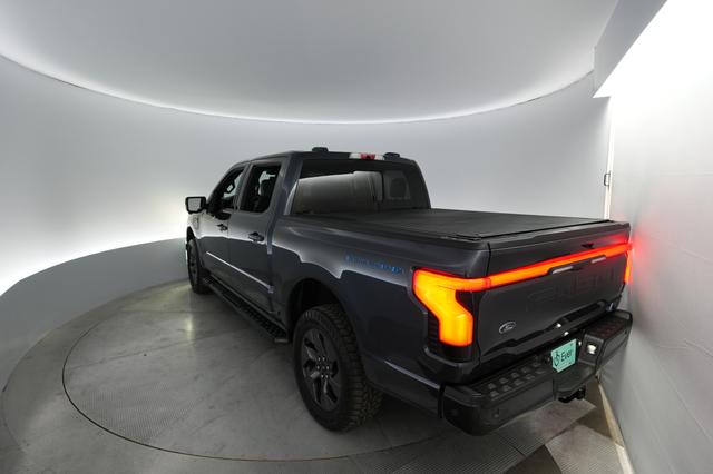 2022 Ford F-150 Lightning — photo 2 of 16