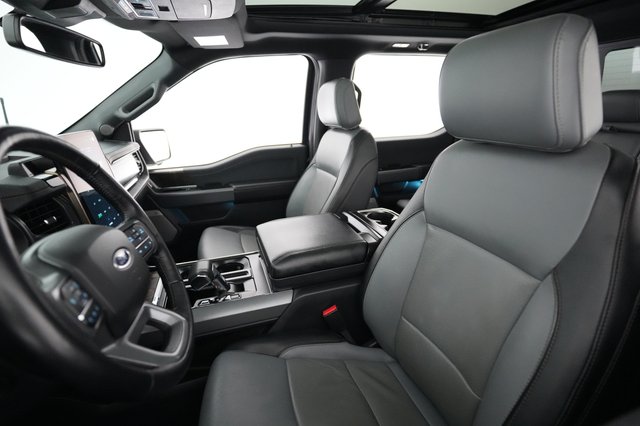 2022 Ford F-150 Lightning — photo 3 of 16