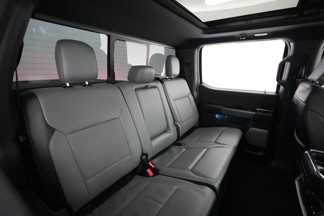 2022 Ford F-150 Lightning — photo 4 of 16