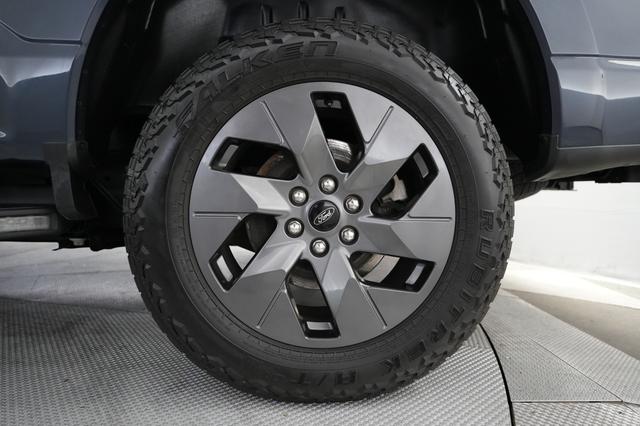 2022 Ford F-150 Lightning — photo 9 of 16