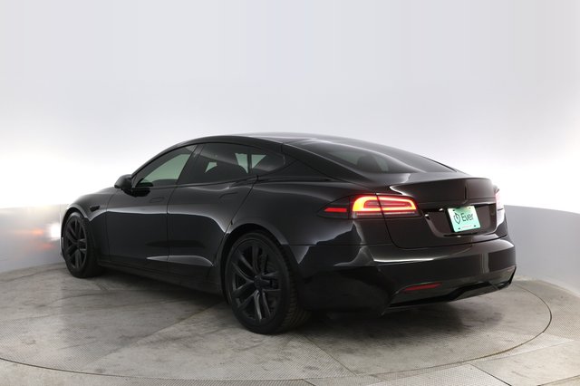 2022 Tesla Model S — photo 13 of 22