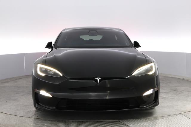 2022 Tesla Model S — photo 9 of 22