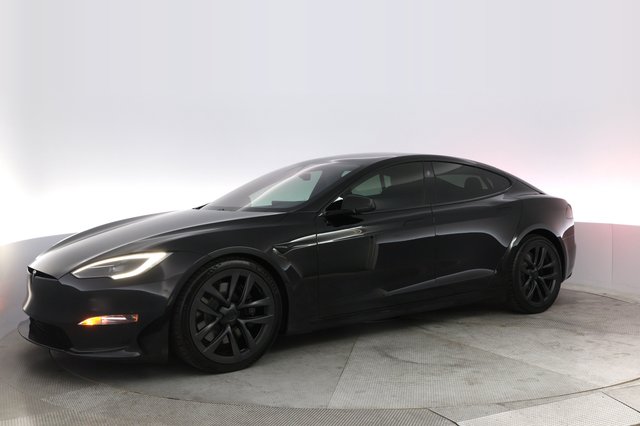 2022 Tesla Model S — photo 14 of 22