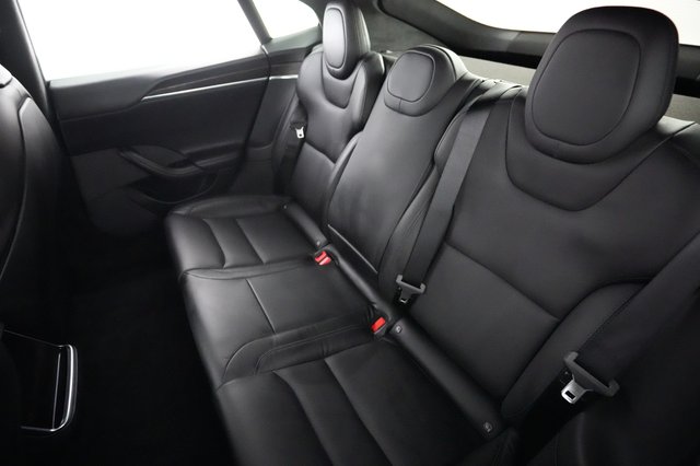 2022 Tesla Model S — photo 19 of 22