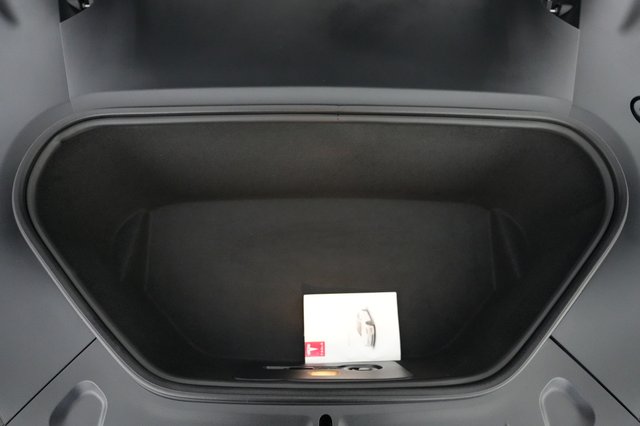 2022 Tesla Model S — photo 21 of 22