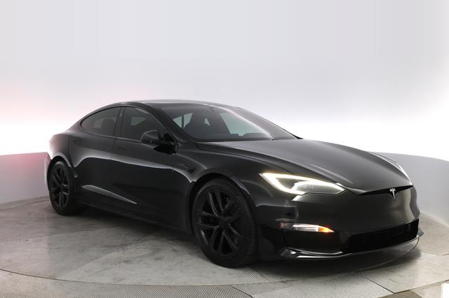 2022 Tesla Model S — photo 10 of 22
