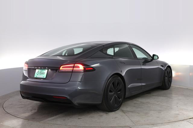 2023 Tesla Model S — photo 2 of 23