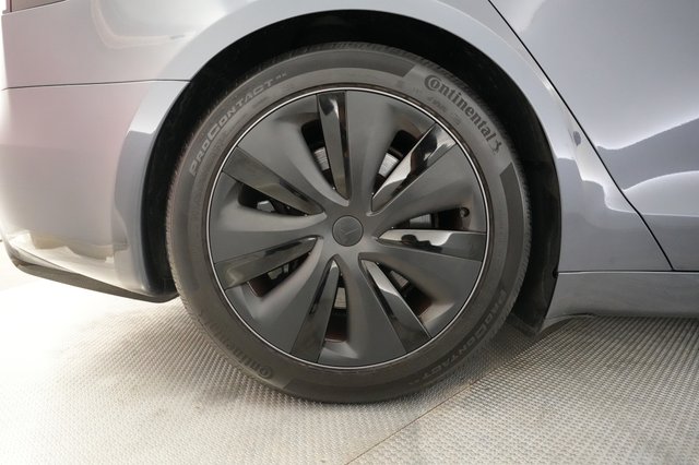2023 Tesla Model S — photo 17 of 23