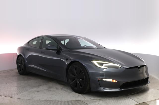 2023 Tesla Model S — photo 10 of 23