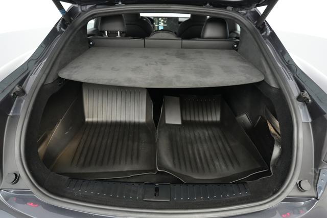 2023 Tesla Model S — photo 6 of 23