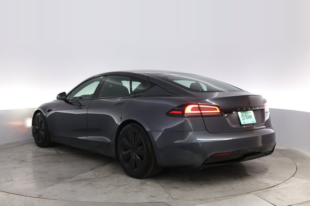 2023 Tesla Model S — photo 13 of 23