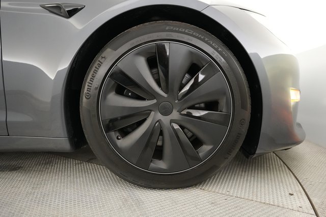 2023 Tesla Model S — photo 7 of 23
