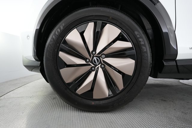 2023 Nissan Ariya — photo 17 of 21