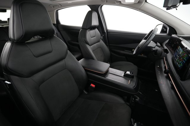 2023 Nissan Ariya — photo 18 of 21