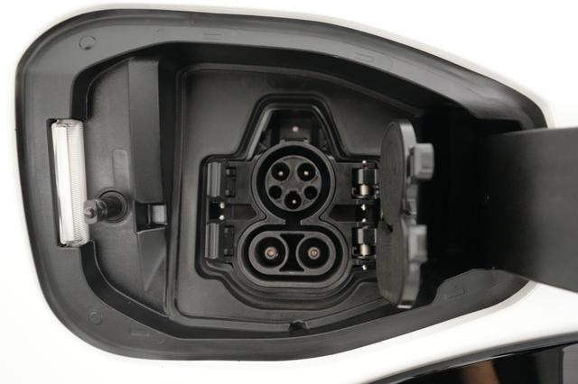 2023 Nissan Ariya — photo 8 of 24