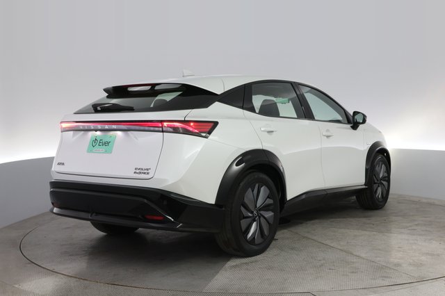 2023 Nissan Ariya — photo 2 of 24