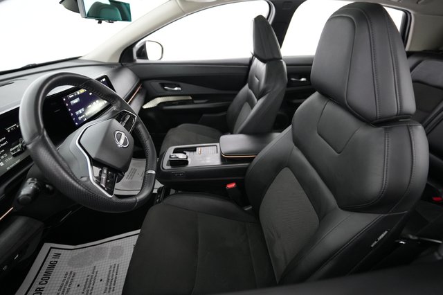 2023 Nissan Ariya — photo 3 of 24