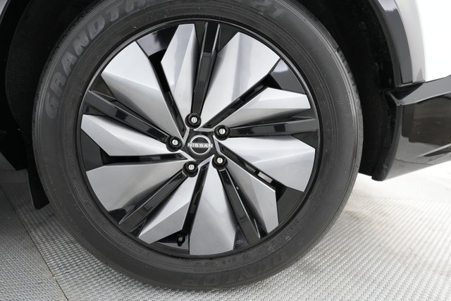2023 Nissan Ariya — photo 7 of 24