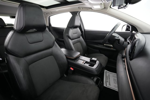 2023 Nissan Ariya — photo 18 of 24