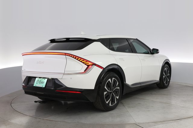 2024 Kia EV6 — photo 2 of 21