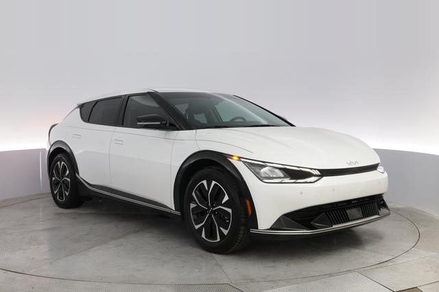 2024 Kia EV6 — photo 10 of 21