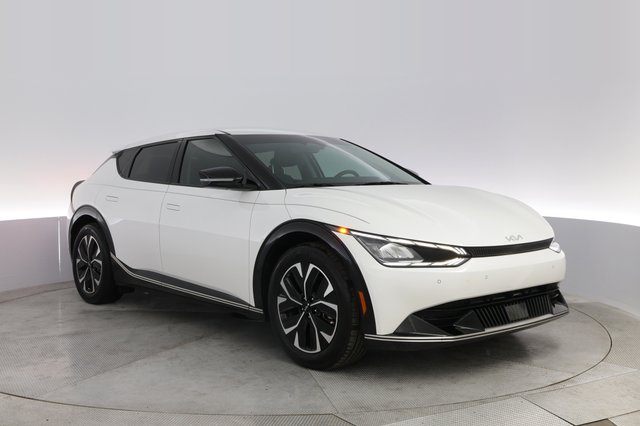 2024 Kia EV6 — photo 10 of 21