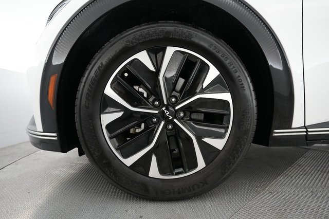 2024 Kia EV6 — photo 15 of 21