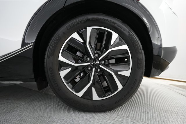 2024 Kia EV6 — photo 16 of 21
