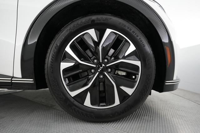 2024 Kia EV6 — photo 7 of 21