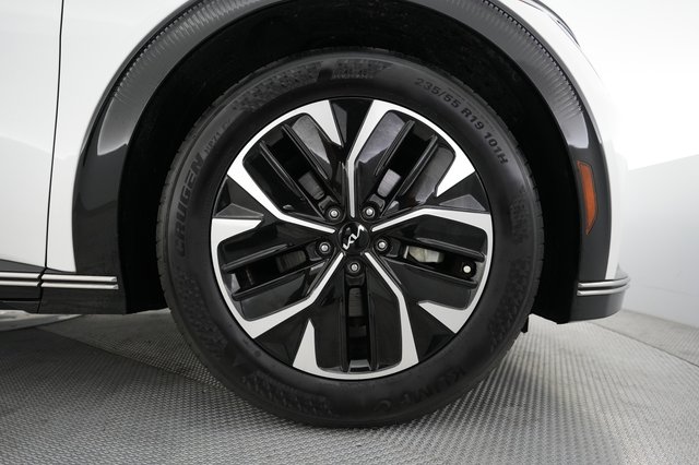 2024 Kia EV6 — photo 7 of 21