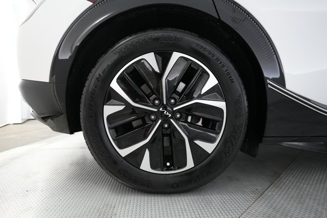 2024 Kia EV6 — photo 17 of 21