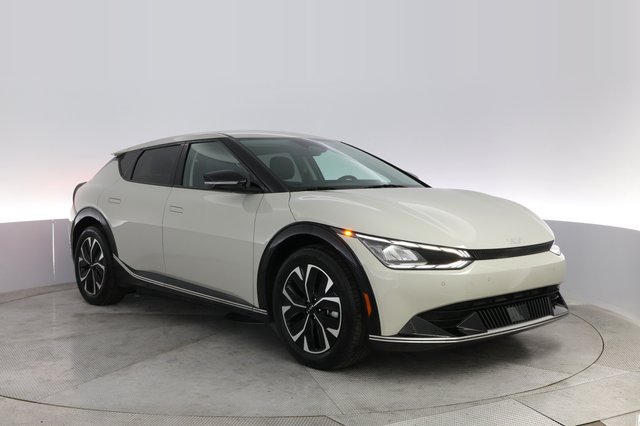 2024 Kia EV6 — photo 10 of 21