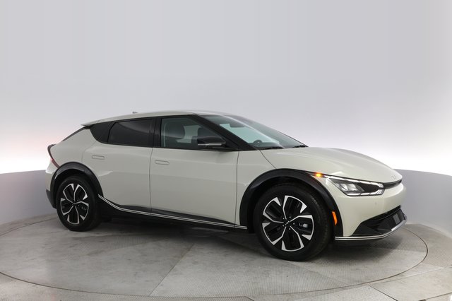 2024 Kia EV6 — photo 11 of 21