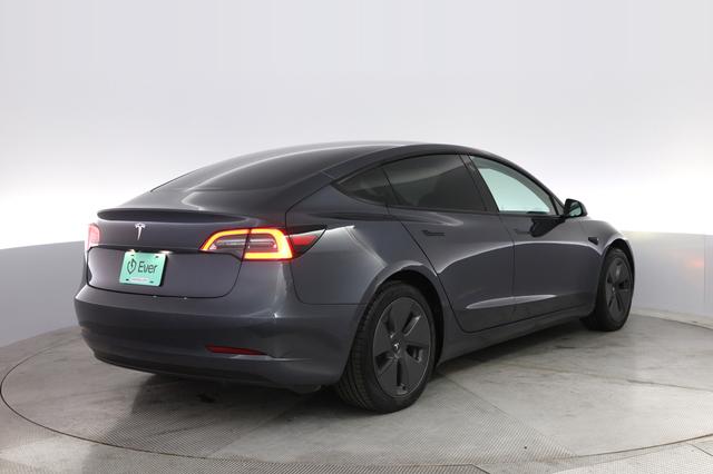 2022 Tesla Model 3 — photo 2 of 22