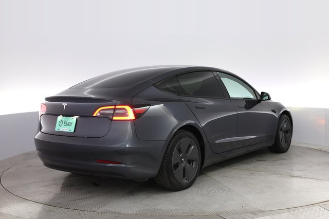 2022 Tesla Model 3 — photo 2 of 22