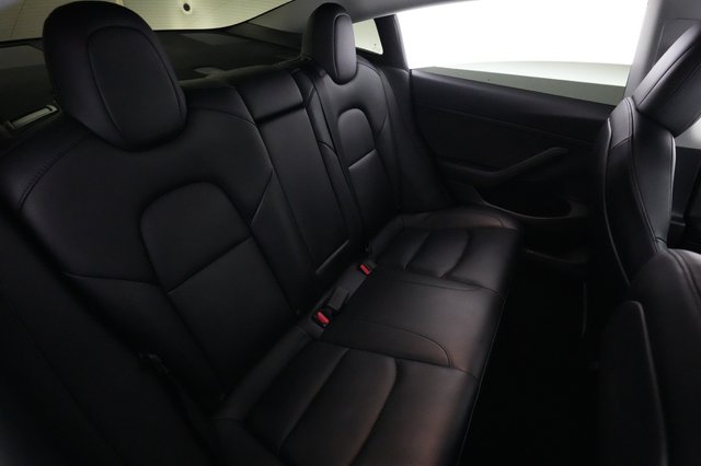 2022 Tesla Model 3 — photo 4 of 22