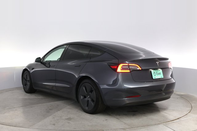 2022 Tesla Model 3 — photo 13 of 22