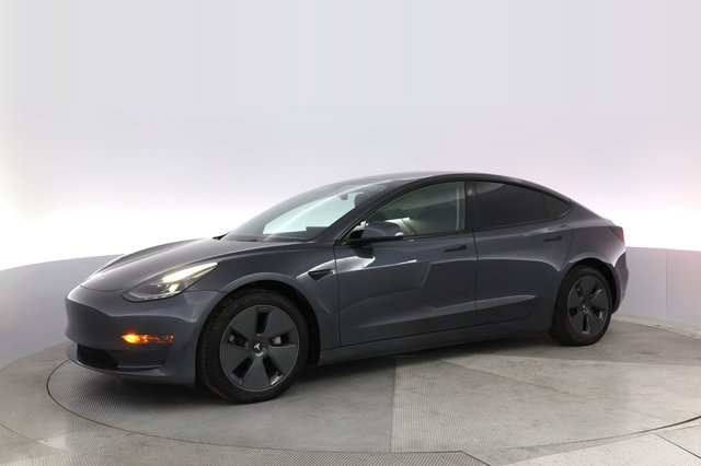 2022 Tesla Model 3 — photo 14 of 22