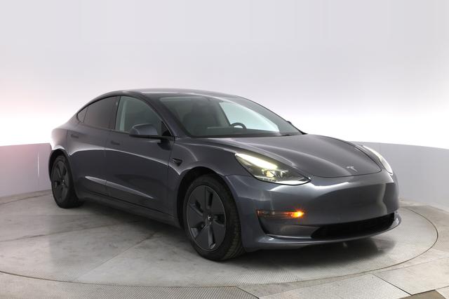 2022 Tesla Model 3 — photo 10 of 22
