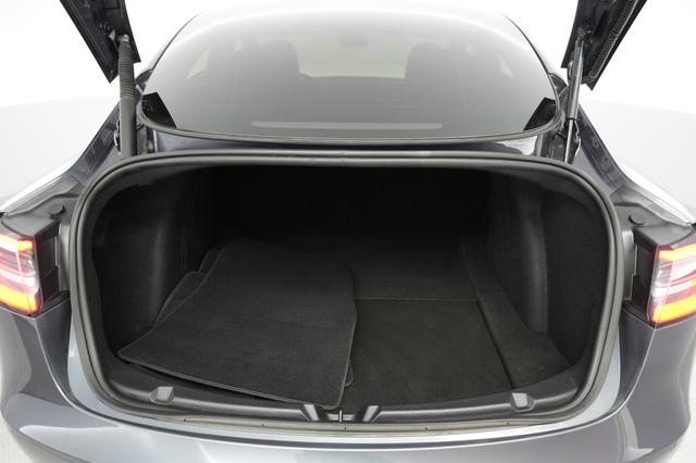2022 Tesla Model 3 — photo 6 of 22