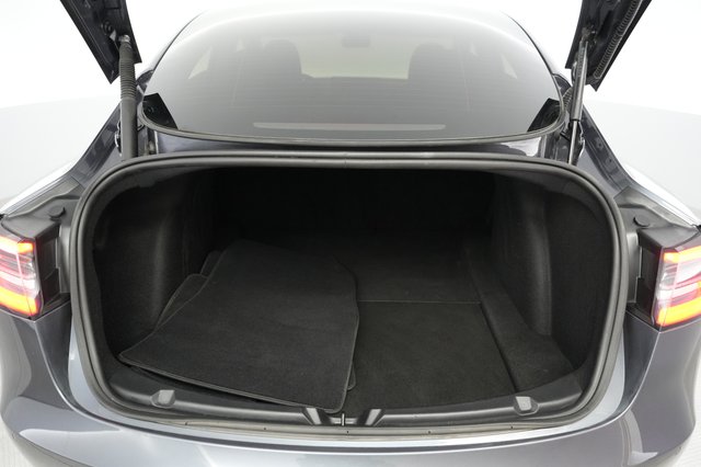 2022 Tesla Model 3 — photo 6 of 22