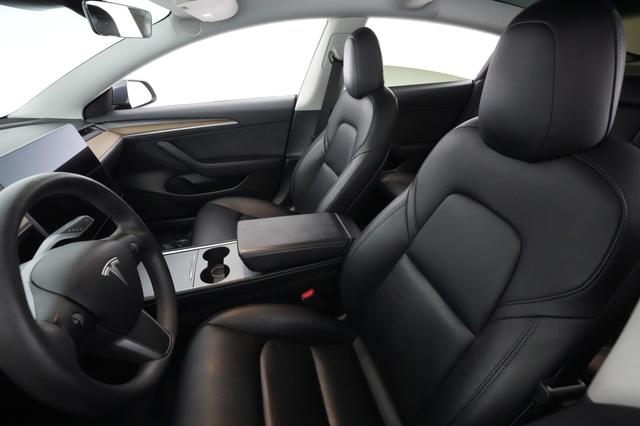 2022 Tesla Model 3 — photo 3 of 22