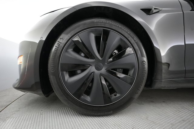 2022 Tesla Model S — photo 15 of 22