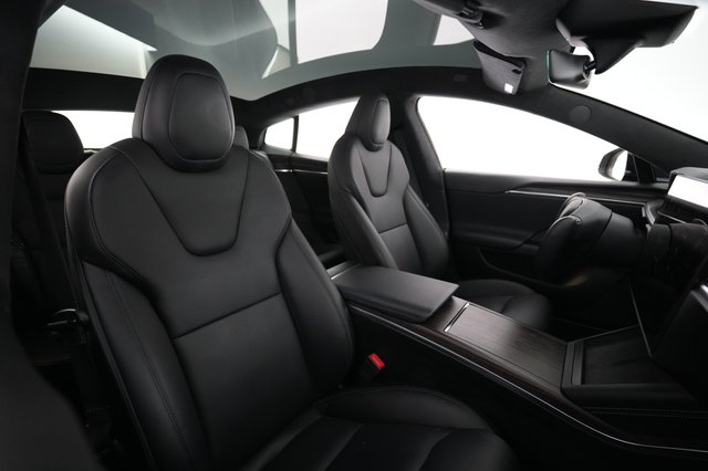 2022 Tesla Model S — photo 18 of 22