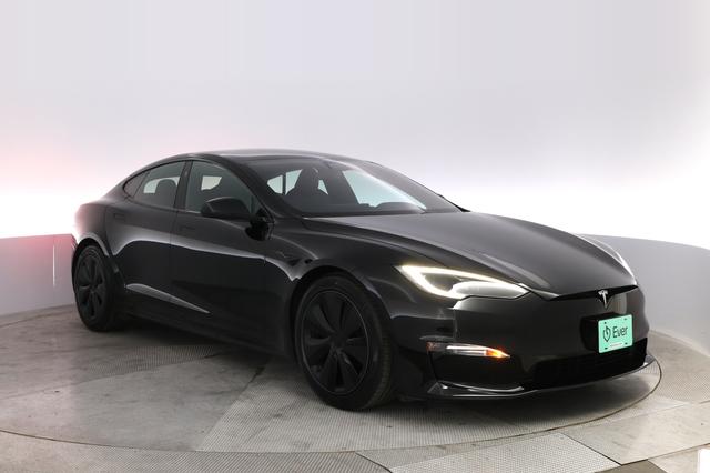 2022 Tesla Model S — photo 10 of 22