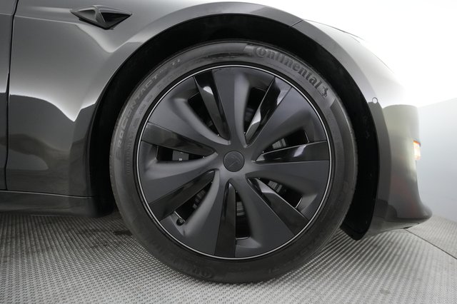 2022 Tesla Model S — photo 7 of 22