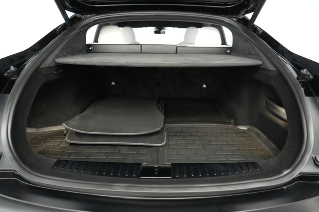 2022 Tesla Model S — photo 6 of 22