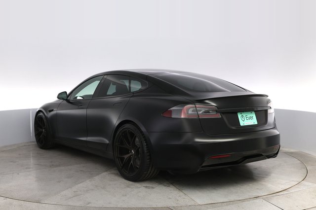 2022 Tesla Model S — photo 12 of 22