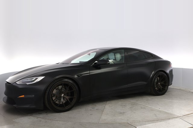 2022 Tesla Model S — photo 14 of 22